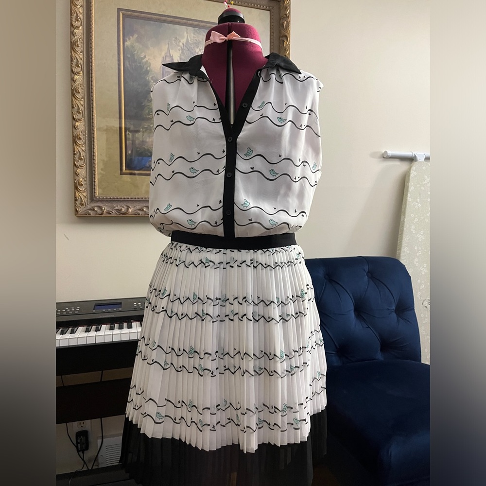 Forever 21 slip-on dress, size S or P. Pleated skirt.